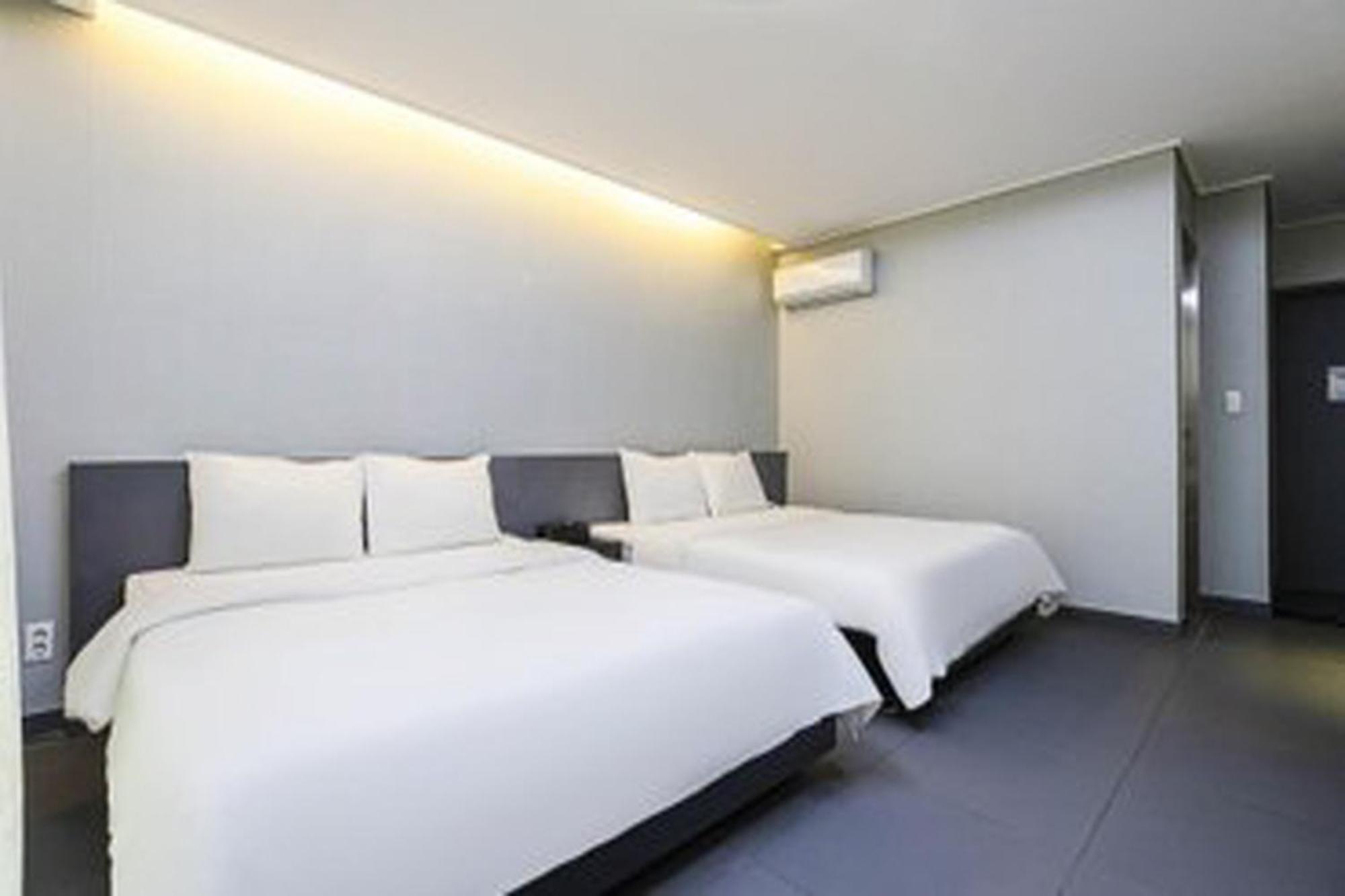 G Tourist Hotel Wolmido Inchon Exterior foto