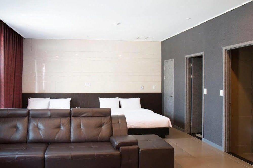 G Tourist Hotel Wolmido Inchon Exterior foto