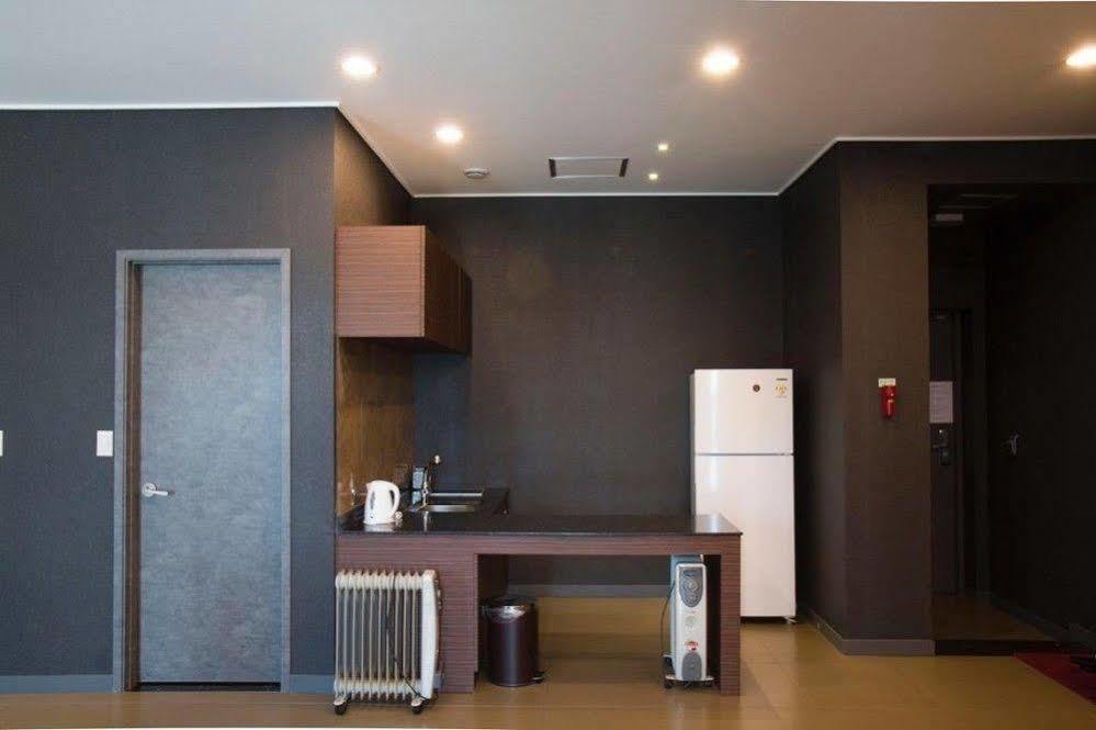 G Tourist Hotel Wolmido Inchon Exterior foto