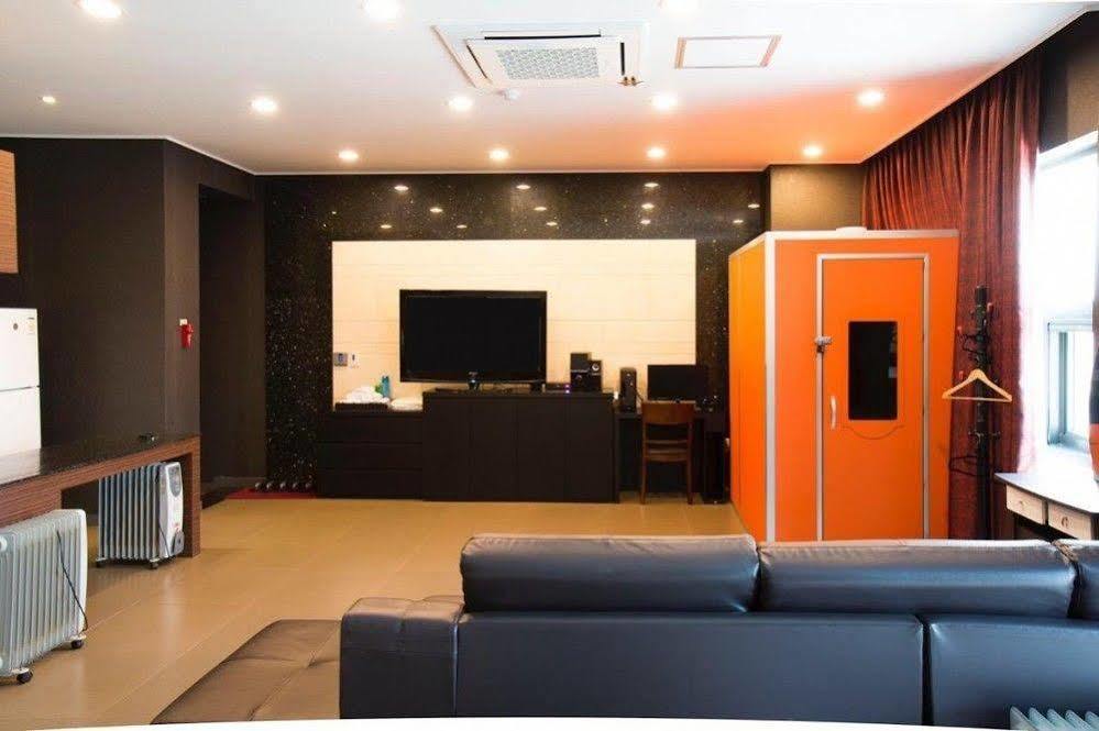 G Tourist Hotel Wolmido Inchon Exterior foto