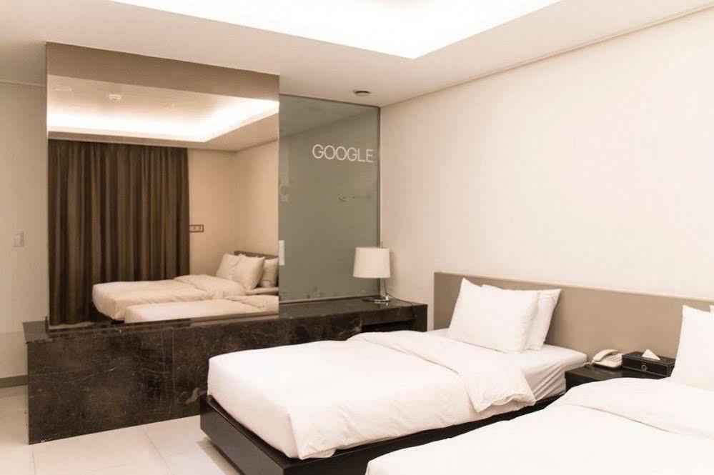 G Tourist Hotel Wolmido Inchon Exterior foto
