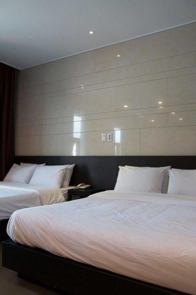 G Tourist Hotel Wolmido Inchon Exterior foto