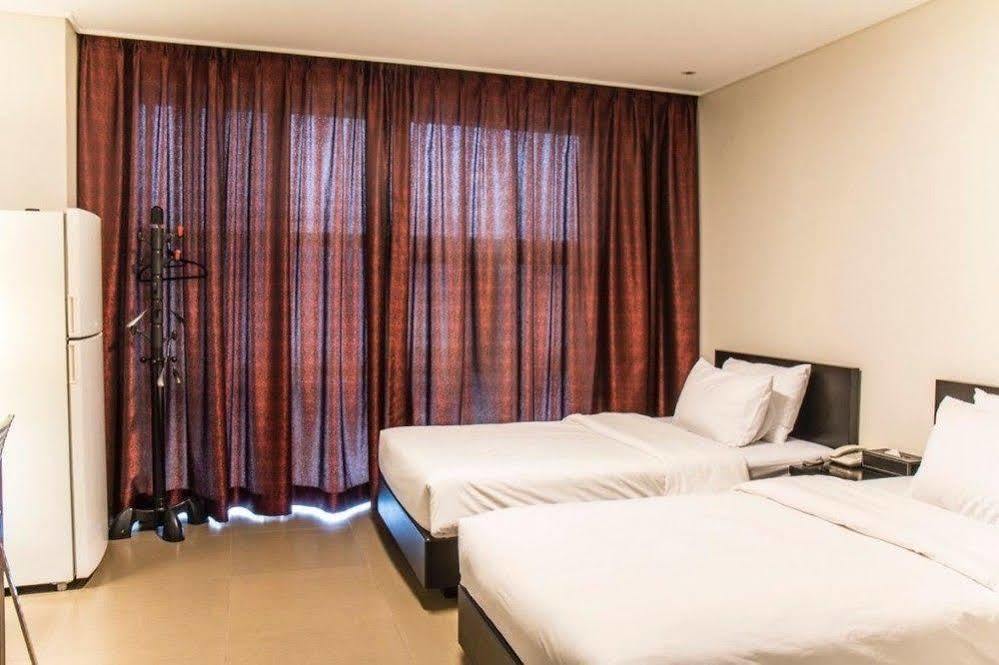 G Tourist Hotel Wolmido Inchon Exterior foto